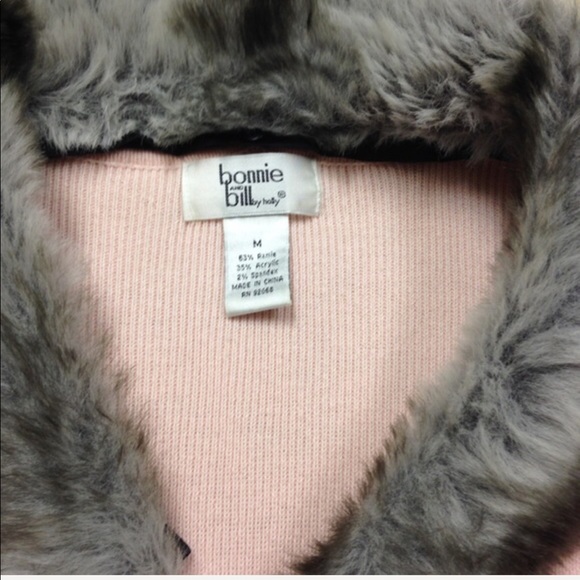 Bonnie and Bill peach sweater w/ faux fur collar size medium - Picture 4 of 5